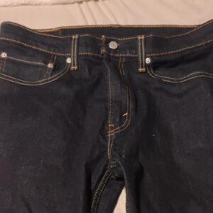 Levi's Black Straight Jeans with Classic Design